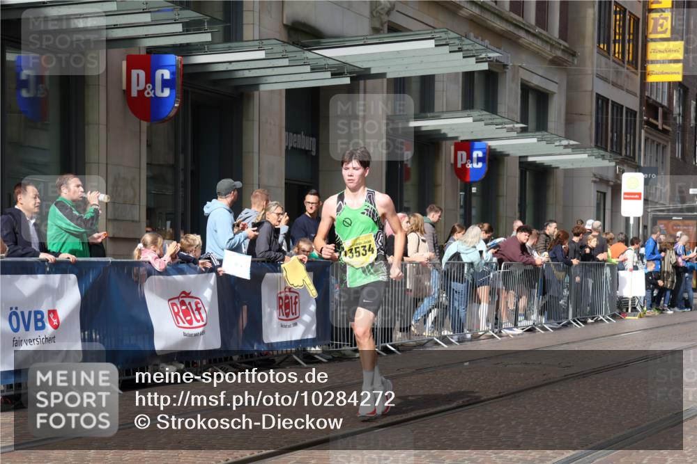 13.09.2026 - 21. swb-Marathon Bremen Strokosch-Dieckow http://msf.ph/oto/10284272 13.09.2026 10:35:55 Ziel 10244, 11067, 12324, 12513, 13534, 13575, 13534, 13558 meine-sportfotos.de