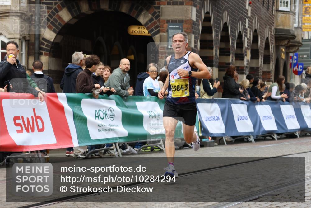 13.09.2026 - 21. swb-Marathon Bremen Strokosch-Dieckow http://msf.ph/oto/10284294 13.09.2026 10:31:54 Ziel 13504, 13643, 13543, 13582, 13632 meine-sportfotos.de