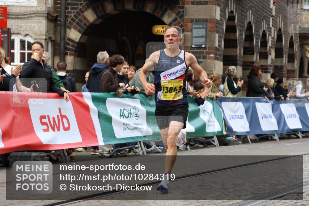 13.09.2026 - 21. swb-Marathon Bremen Strokosch-Dieckow http://msf.ph/oto/10284319 13.09.2026 10:31:54 Ziel 13504, 13643, 13543, 13582, 13632 meine-sportfotos.de