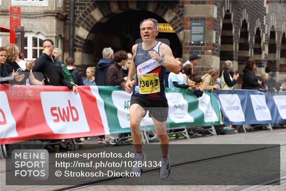 13.09.2026 - 21. swb-Marathon Bremen Strokosch-Dieckow http://msf.ph/oto/10284334 13.09.2026 10:31:54 Ziel 13504, 13643, 13543, 13582, 13632 meine-sportfotos.de