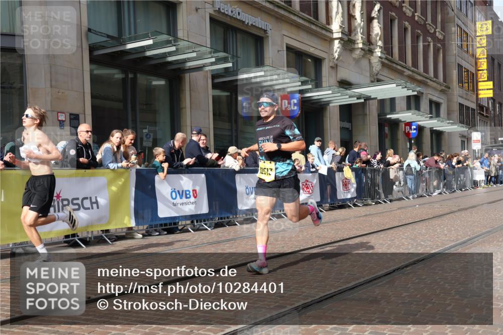 13.09.2026 - 21. swb-Marathon Bremen Strokosch-Dieckow http://msf.ph/oto/10284401 13.09.2026 10:36:16 Ziel 11916, 12456, 13548, 13575, 10244, 11067, 12324, 12513, 13534 meine-sportfotos.de