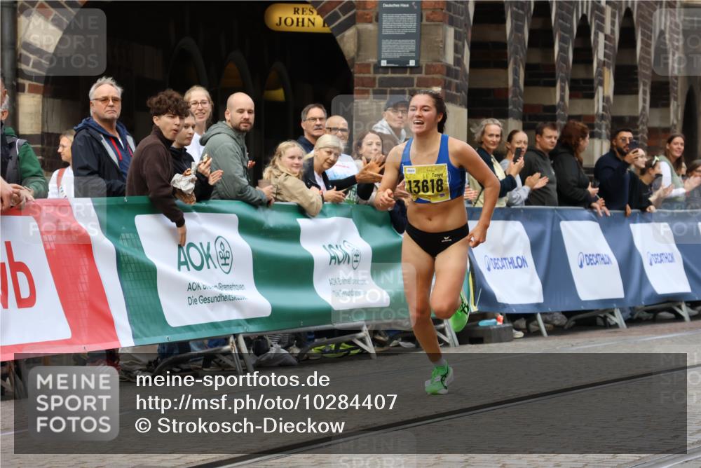 13.09.2026 - 21. swb-Marathon Bremen Strokosch-Dieckow http://msf.ph/oto/10284407 13.09.2026 10:32:03 Ziel 12457, 13504, 13533, 13536, 13618, 13643, 13543, 13582, 13632 meine-sportfotos.de