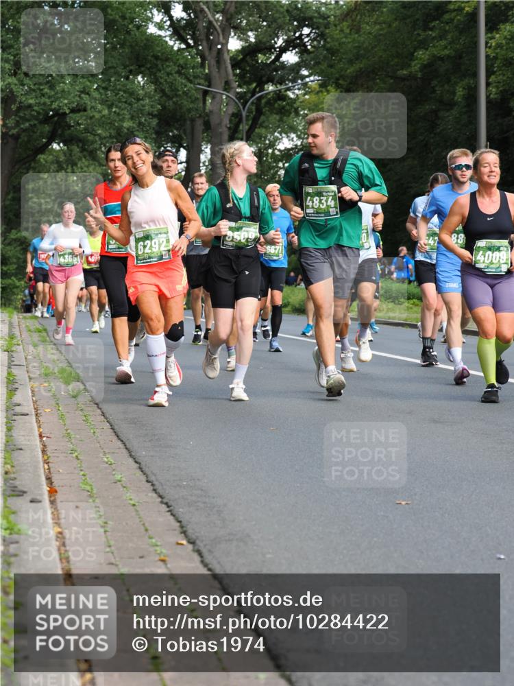 13.09.2026 - 21. swb-Marathon Bremen TobiasT http://msf.ph/oto/10284422 13.09.2026 12:09:00 Laufen 6292, 8509, 6671, 401, 4834, 88, 4009 meine-sportfotos.de
