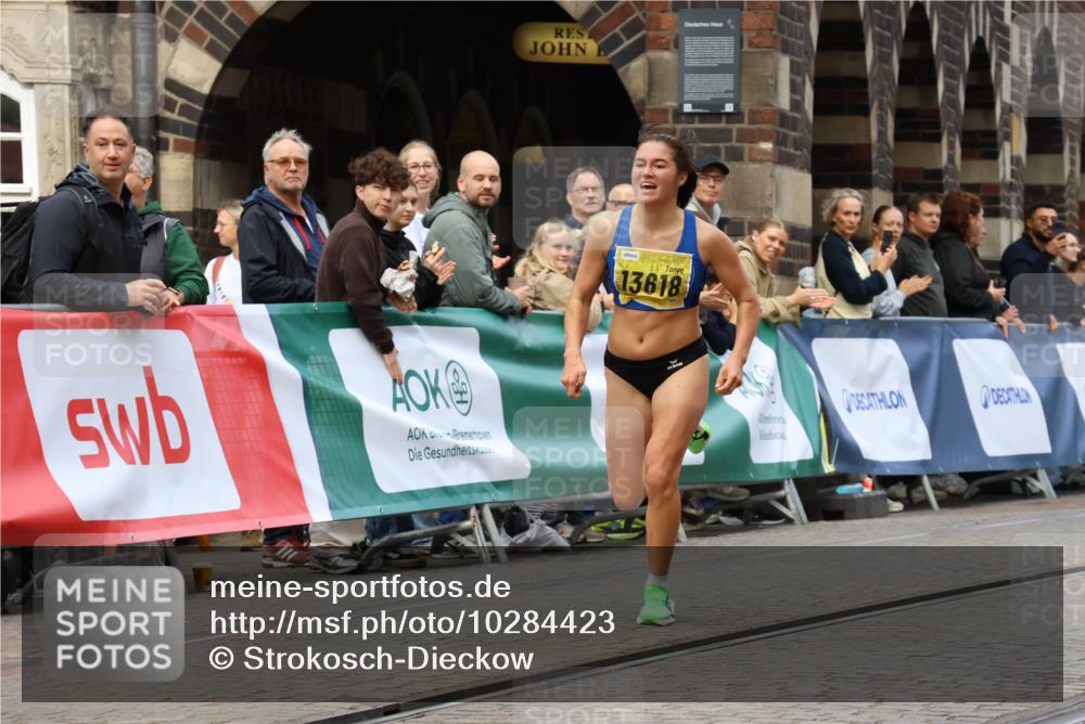 13.09.2026 - 21. swb-Marathon Bremen Strokosch-Dieckow http://msf.ph/oto/10284423 13.09.2026 10:32:04 Ziel 12457, 13533, 13536, 13573, 13618, 13643, 13543, 13582, 13632 meine-sportfotos.de