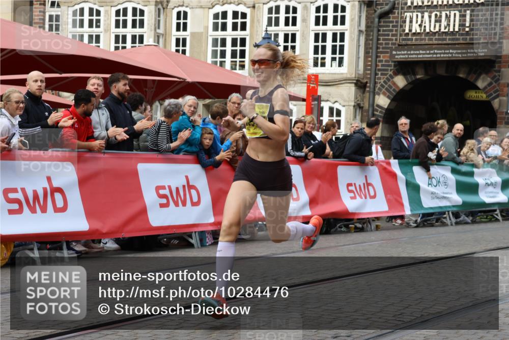 13.09.2026 - 21. swb-Marathon Bremen Strokosch-Dieckow http://msf.ph/oto/10284476 13.09.2026 10:32:06 Ziel 12457, 13533, 13536, 13573, 13618, 13643, 13632, 13639 meine-sportfotos.de