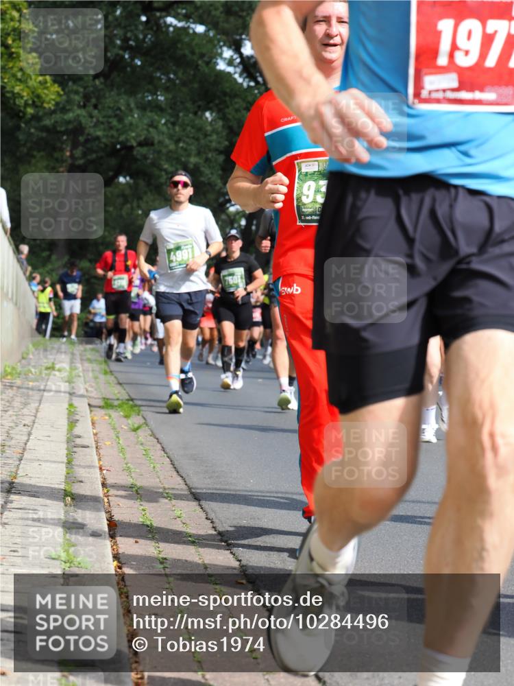13.09.2026 - 21. swb-Marathon Bremen TobiasT http://msf.ph/oto/10284496 13.09.2026 12:09:14 Laufen 4991, 93, 21, 1972 meine-sportfotos.de