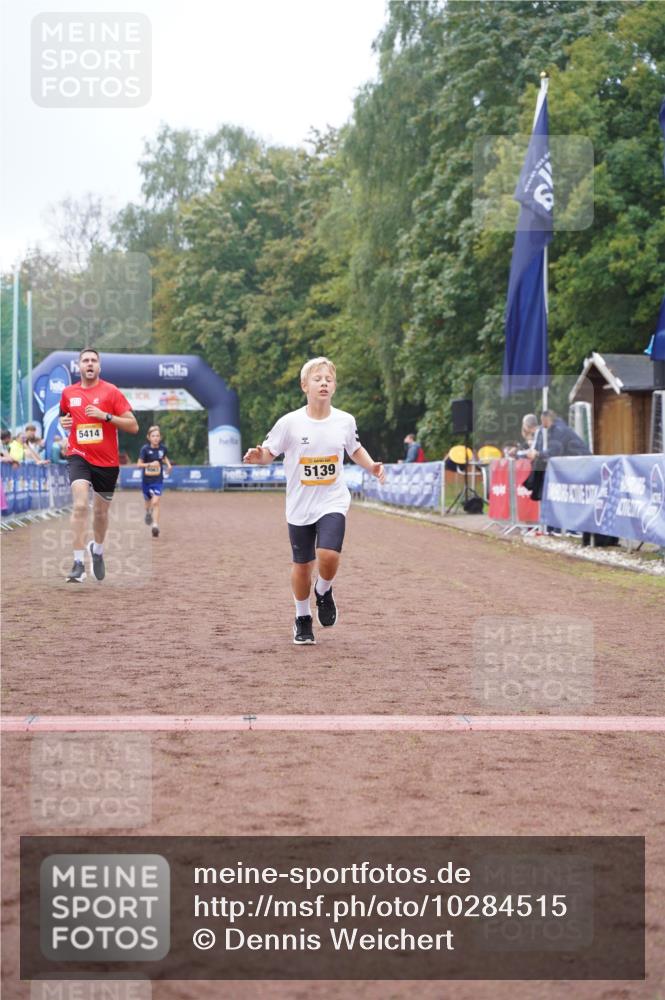 13.09.2026 - Airport Race Dennis Weichert http://msf.ph/oto/10284515 13.09.2026 10:25:48 Ziel 5063, 5139, 5346, 5414 meine-sportfotos.de