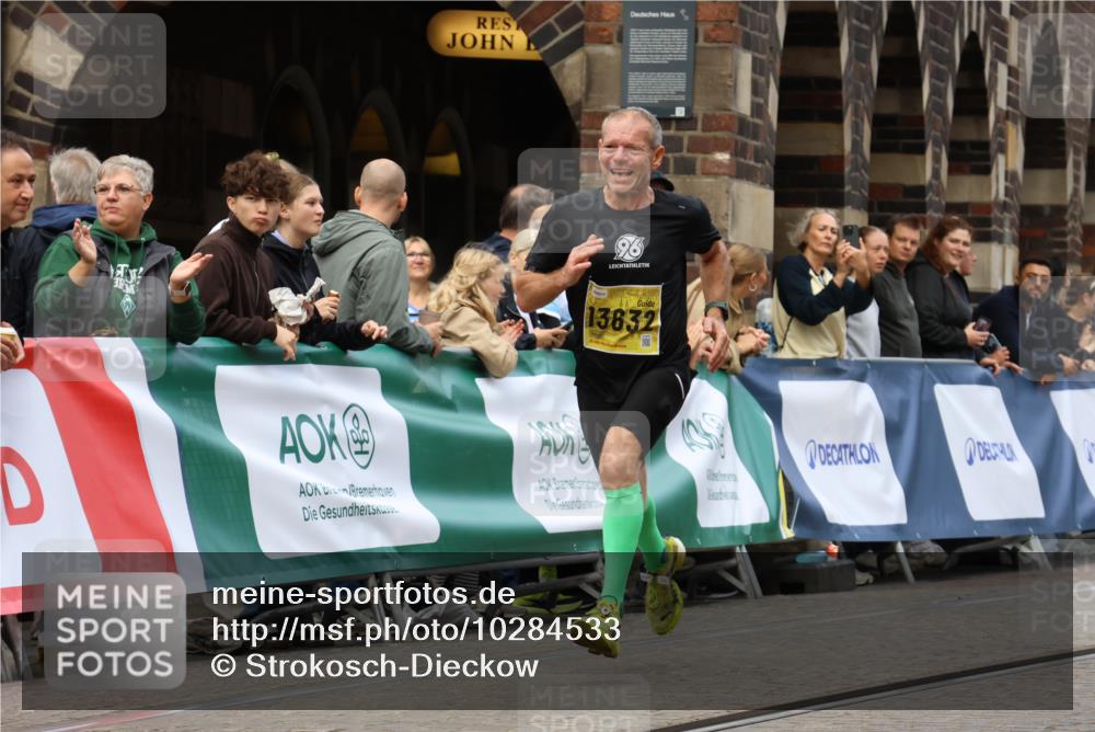 13.09.2026 - 21. swb-Marathon Bremen Strokosch-Dieckow http://msf.ph/oto/10284533 13.09.2026 10:32:18 Ziel 12457, 13533, 13536, 13543, 13573, 13582, 13618, 13632, 13524, 13564, 13638, 13639 meine-sportfotos.de