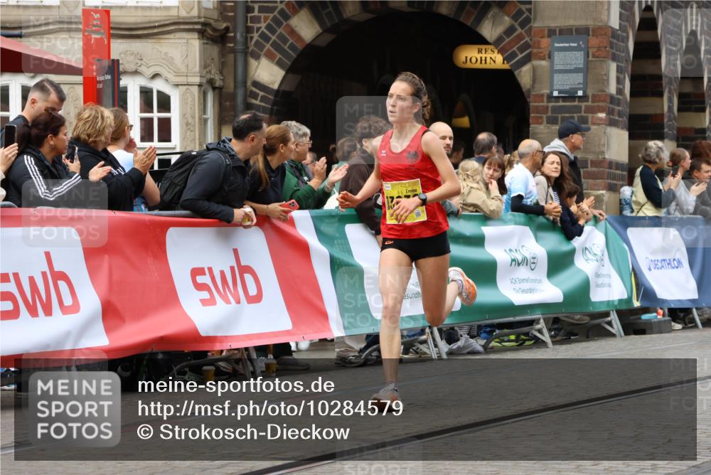 13.09.2026 - 21. swb-Marathon Bremen Strokosch-Dieckow http://msf.ph/oto/10284579 13.09.2026 10:32:31 Ziel 13543, 13582, 13632, 13639, 13622 meine-sportfotos.de