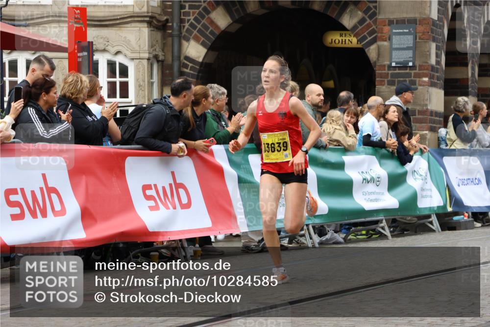 13.09.2026 - 21. swb-Marathon Bremen Strokosch-Dieckow http://msf.ph/oto/10284585 13.09.2026 10:32:31 Ziel 13543, 13582, 13632, 13639, 13622 meine-sportfotos.de