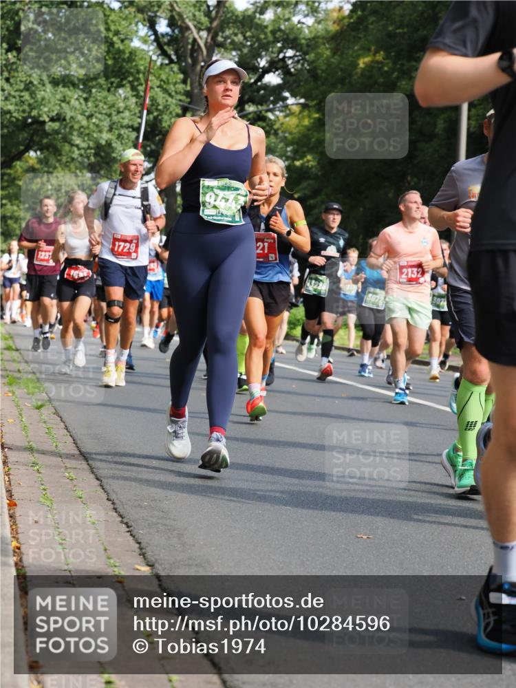 13.09.2026 - 21. swb-Marathon Bremen TobiasT http://msf.ph/oto/10284596 13.09.2026 12:09:45 Laufen 123, 1729, 21, 3072, 2132 meine-sportfotos.de