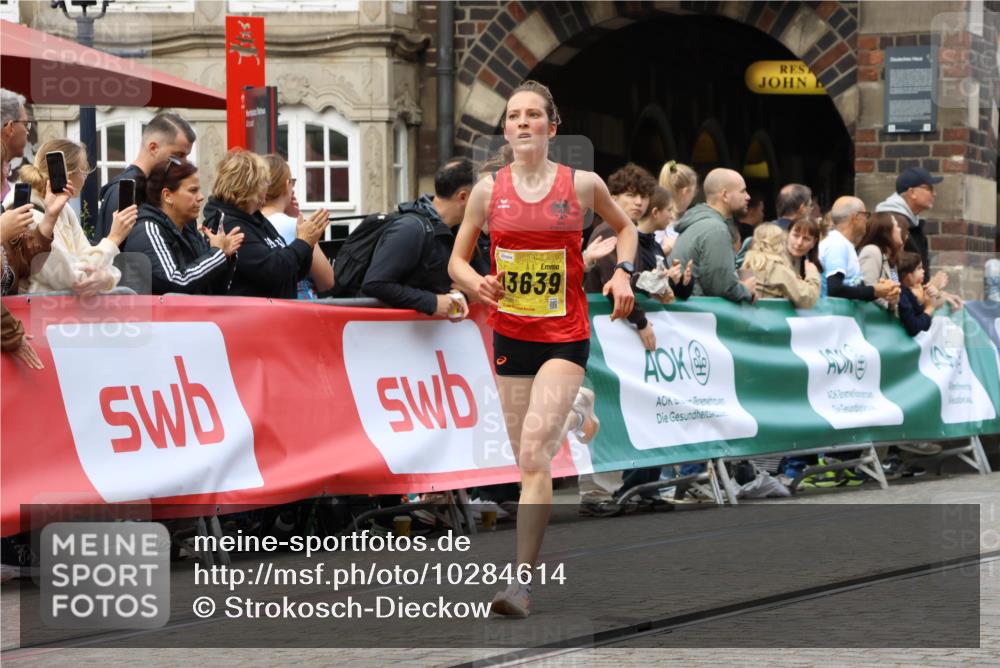 13.09.2026 - 21. swb-Marathon Bremen Strokosch-Dieckow http://msf.ph/oto/10284614 13.09.2026 10:32:31 Ziel 13543, 13582, 13632, 13639, 13622 meine-sportfotos.de
