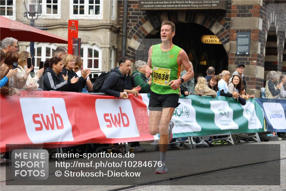 13.09.2026 - 21. swb-Marathon Bremen Strokosch-Dieckow http://msf.ph/oto/10284676 13.09.2026 10:32:35 Ziel 13543, 13564, 13582, 13632, 13638, 13639, 13550, 13599, 13622 meine-sportfotos.de