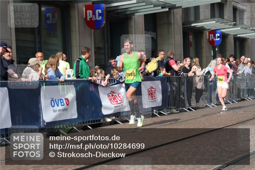 13.09.2026 - 21. swb-Marathon Bremen Strokosch-Dieckow http://msf.ph/oto/10284699 13.09.2026 10:37:02 Ziel 10502, 10961, 11619, 11854, 13608, 11654, 11738, 12520, 13568, 13606 meine-sportfotos.de