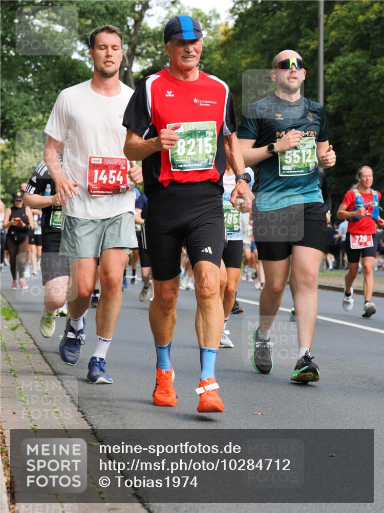 13.09.2026 - 21. swb-Marathon Bremen TobiasT http://msf.ph/oto/10284712 13.09.2026 12:10:01 Laufen 1454, 21, 8215, 5512, 85, 726 meine-sportfotos.de