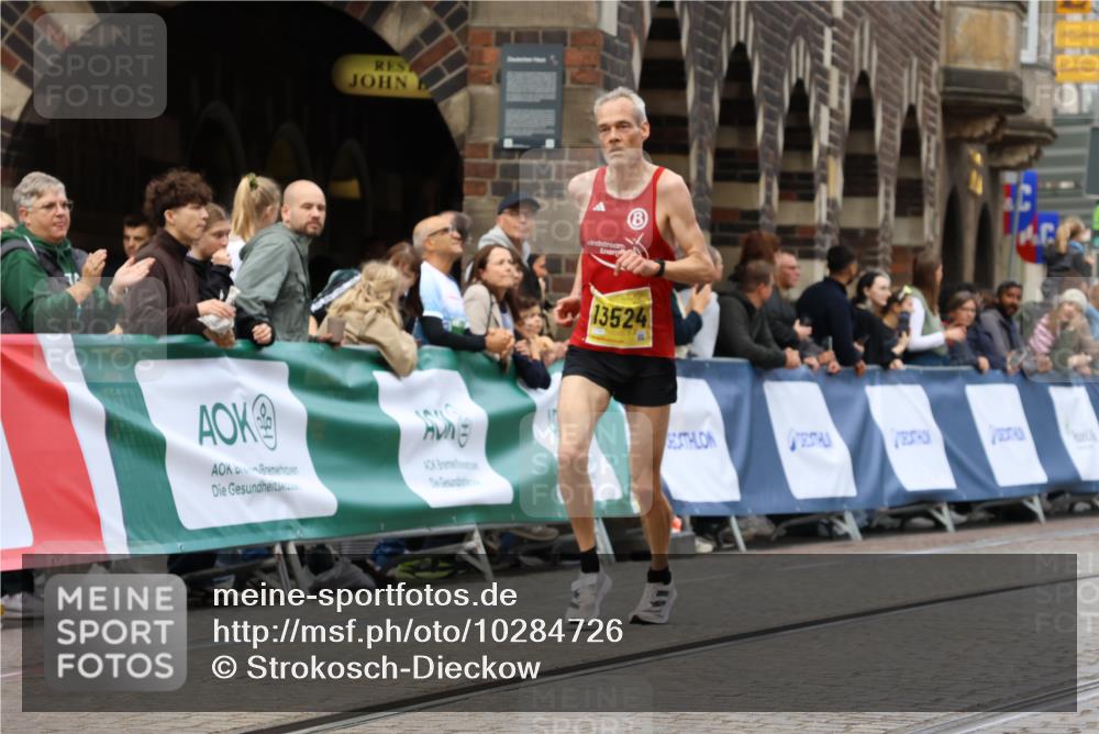 13.09.2026 - 21. swb-Marathon Bremen Strokosch-Dieckow http://msf.ph/oto/10284726 13.09.2026 10:32:39 Ziel 13564, 13638, 13639, 13550, 13581, 13599, 13622 meine-sportfotos.de