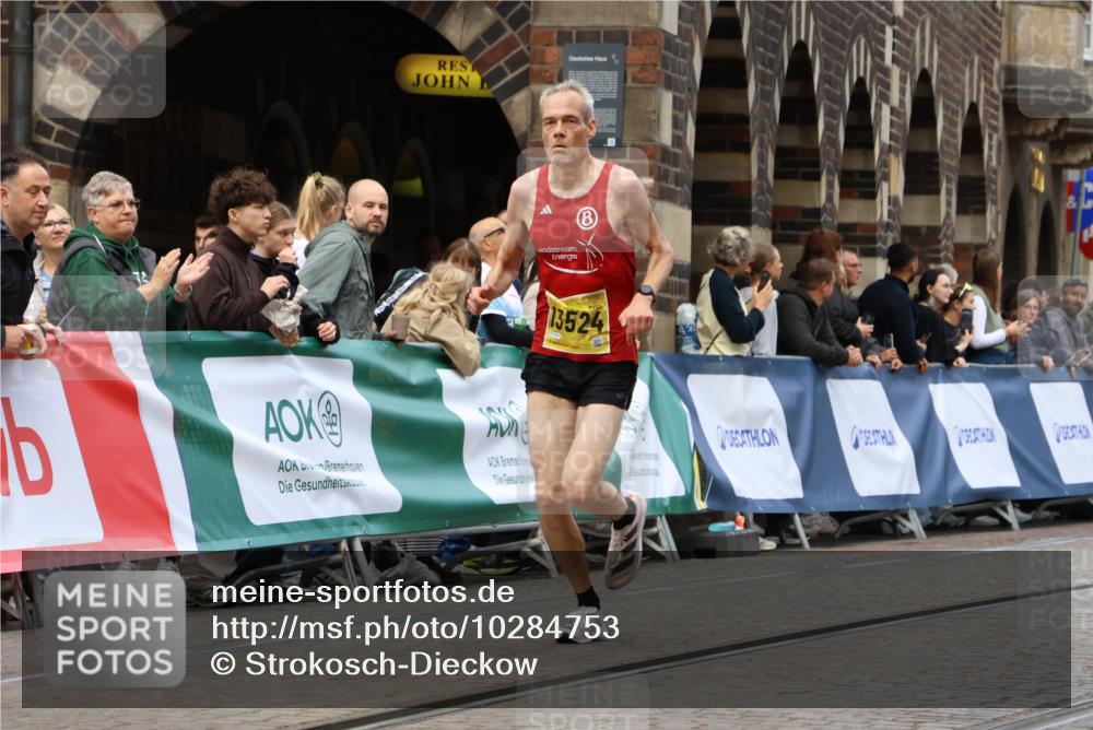 13.09.2026 - 21. swb-Marathon Bremen Strokosch-Dieckow http://msf.ph/oto/10284753 13.09.2026 10:32:39 Ziel 13564, 13638, 13639, 13550, 13581, 13599, 13622 meine-sportfotos.de