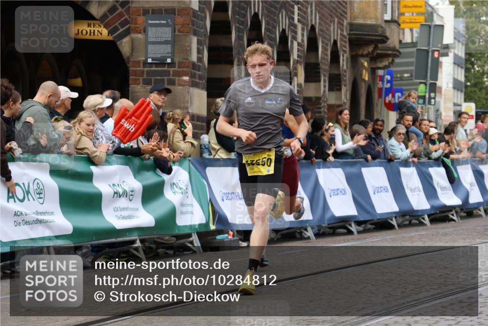 13.09.2026 - 21. swb-Marathon Bremen Strokosch-Dieckow http://msf.ph/oto/10284812 13.09.2026 10:32:59 Ziel 13524, 13550, 13599, 13622 meine-sportfotos.de