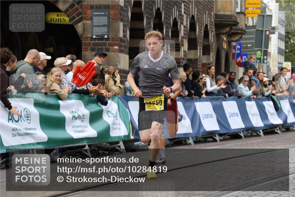 13.09.2026 - 21. swb-Marathon Bremen Strokosch-Dieckow http://msf.ph/oto/10284819 13.09.2026 10:32:59 Ziel 13524, 13550, 13599, 13622 meine-sportfotos.de