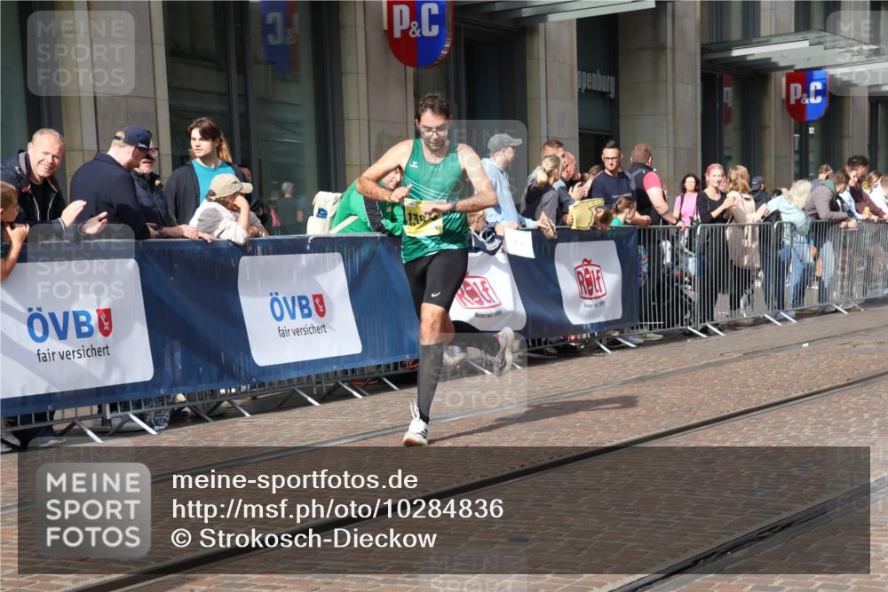 13.09.2026 - 21. swb-Marathon Bremen Strokosch-Dieckow http://msf.ph/oto/10284836 13.09.2026 10:37:22 Ziel 11619, 11854, 13535, 10502, 10961, 11654, 11854, 13568, 13608 meine-sportfotos.de