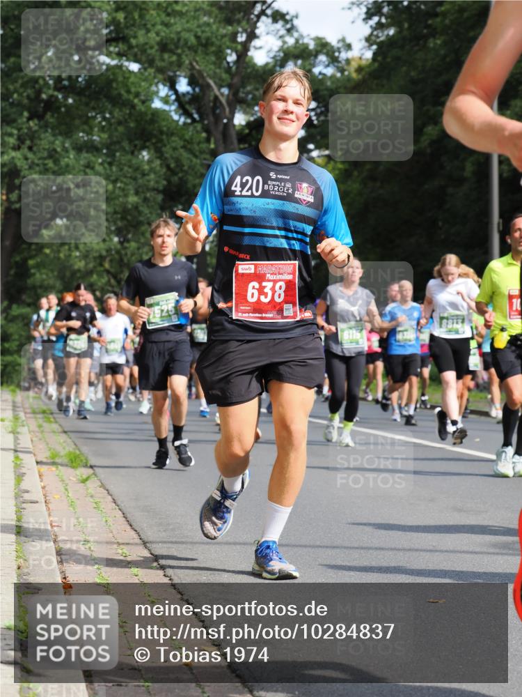 13.09.2026 - 21. swb-Marathon Bremen TobiasT http://msf.ph/oto/10284837 13.09.2026 12:10:31 Laufen 420, 638, 21, 40, 6115 meine-sportfotos.de