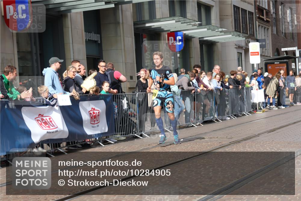 13.09.2026 - 21. swb-Marathon Bremen Strokosch-Dieckow http://msf.ph/oto/10284905 13.09.2026 10:37:25 Ziel 11083, 13535, 10502, 10961, 11619, 11854, 13568, 13608 meine-sportfotos.de