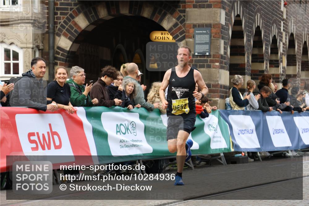 13.09.2026 - 21. swb-Marathon Bremen Strokosch-Dieckow http://msf.ph/oto/10284936 13.09.2026 10:33:36 Ziel 12459, 13530, 13541 meine-sportfotos.de