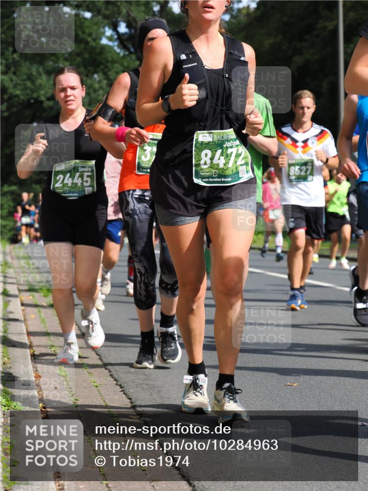 13.09.2026 - 21. swb-Marathon Bremen TobiasT http://msf.ph/oto/10284963 13.09.2026 12:10:48 Laufen 2445, 8472, 21, 2025, 8527 meine-sportfotos.de