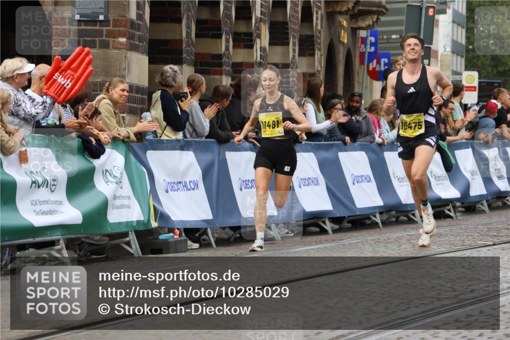 13.09.2026 - 21. swb-Marathon Bremen Strokosch-Dieckow http://msf.ph/oto/10285029 13.09.2026 10:33:44 Ziel 10366, 11059, 11652, 10797, 13541 meine-sportfotos.de