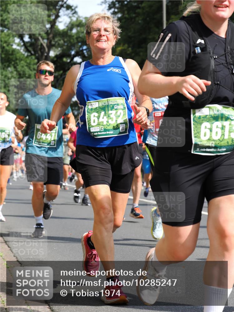 13.09.2026 - 21. swb-Marathon Bremen TobiasT http://msf.ph/oto/10285247 13.09.2026 12:11:42 Laufen 6441, 6432, 9234, 21, 26, 6613, 21 meine-sportfotos.de