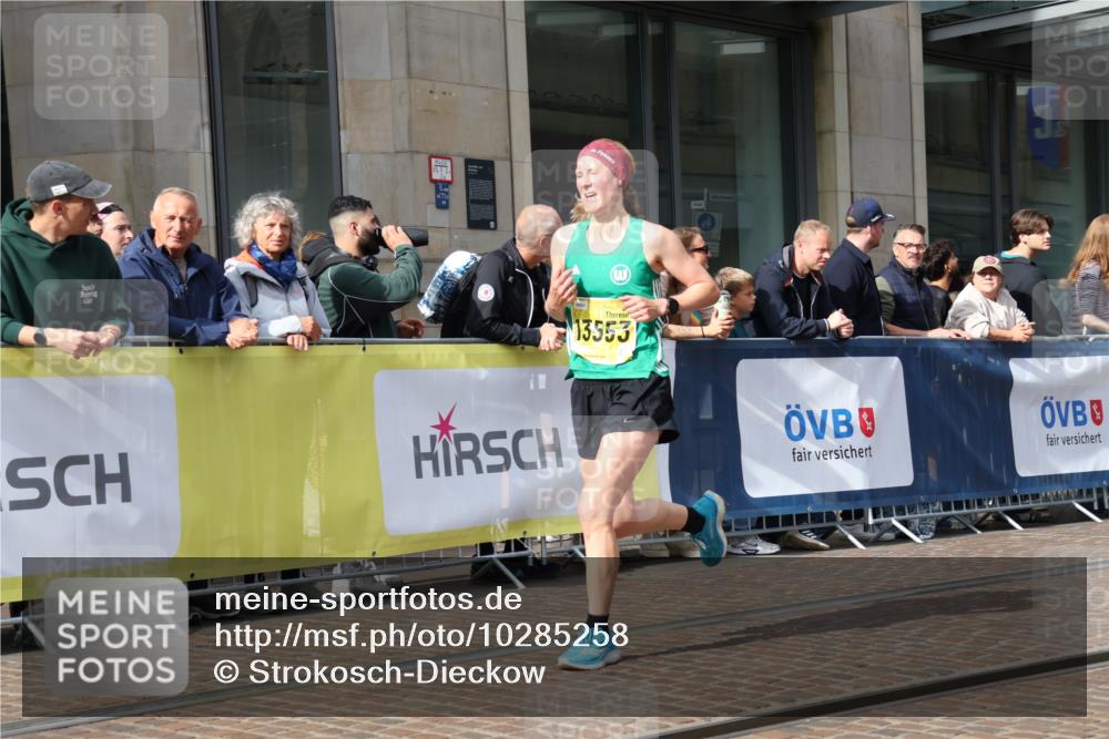 13.09.2026 - 21. swb-Marathon Bremen Strokosch-Dieckow http://msf.ph/oto/10285258 13.09.2026 10:38:16 Ziel 10441, 12370, 13507, 13539, 10302, 11142, 12538, 13551, 13553, 13559, 13584, 13587, 13636 meine-sportfotos.de