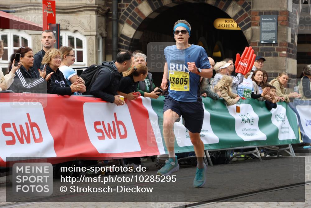13.09.2026 - 21. swb-Marathon Bremen Strokosch-Dieckow http://msf.ph/oto/10285295 13.09.2026 10:34:22 Ziel 10797, 13605, 10818, 11418, 13637 meine-sportfotos.de