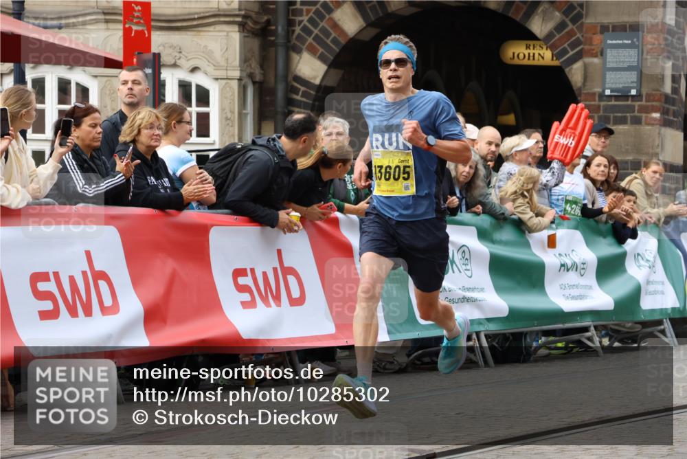 13.09.2026 - 21. swb-Marathon Bremen Strokosch-Dieckow http://msf.ph/oto/10285302 13.09.2026 10:34:22 Ziel 10797, 13605, 10818, 11418, 13637 meine-sportfotos.de