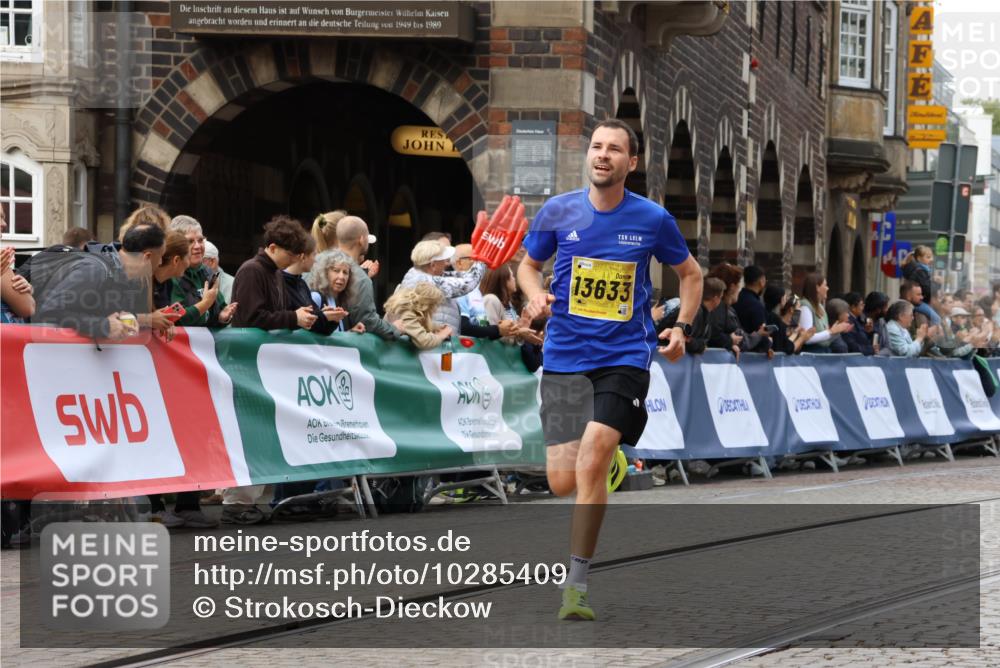 13.09.2026 - 21. swb-Marathon Bremen Strokosch-Dieckow http://msf.ph/oto/10285409 13.09.2026 10:34:29 Ziel 13605, 13610, 13633, 10818, 12540, 13637 meine-sportfotos.de