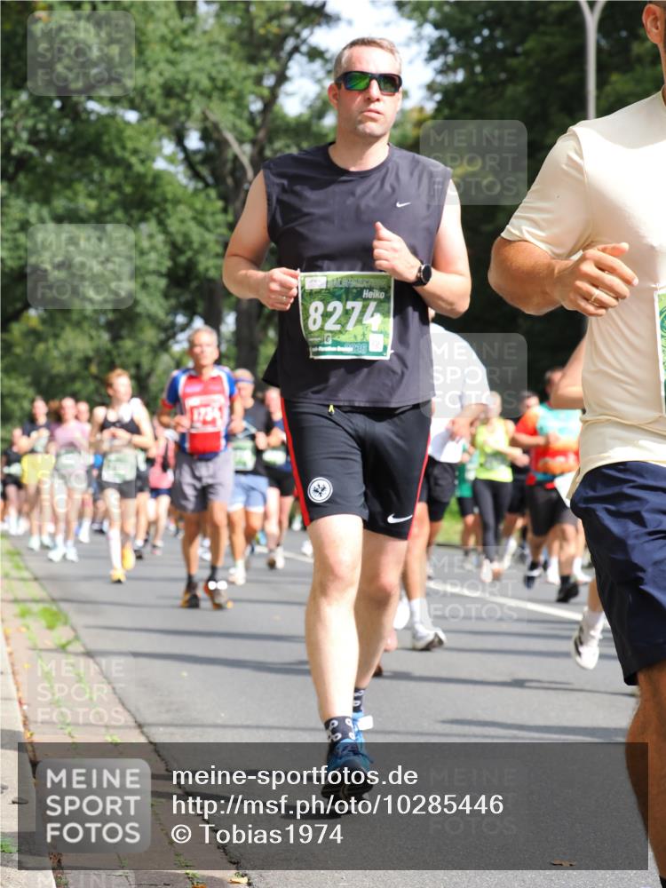 13.09.2026 - 21. swb-Marathon Bremen TobiasT http://msf.ph/oto/10285446 13.09.2026 12:12:35 Laufen 1734, 8274 meine-sportfotos.de