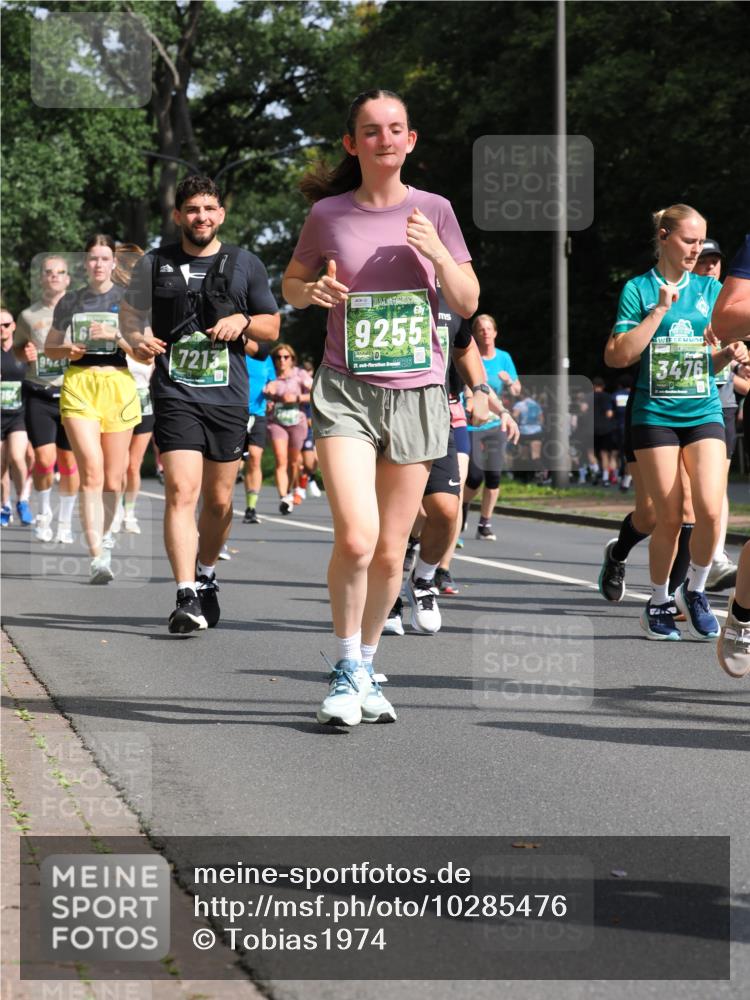 13.09.2026 - 21. swb-Marathon Bremen TobiasT http://msf.ph/oto/10285476 13.09.2026 12:12:41 Laufen 1942, 7213, 9255, 21, 26, 3476 meine-sportfotos.de