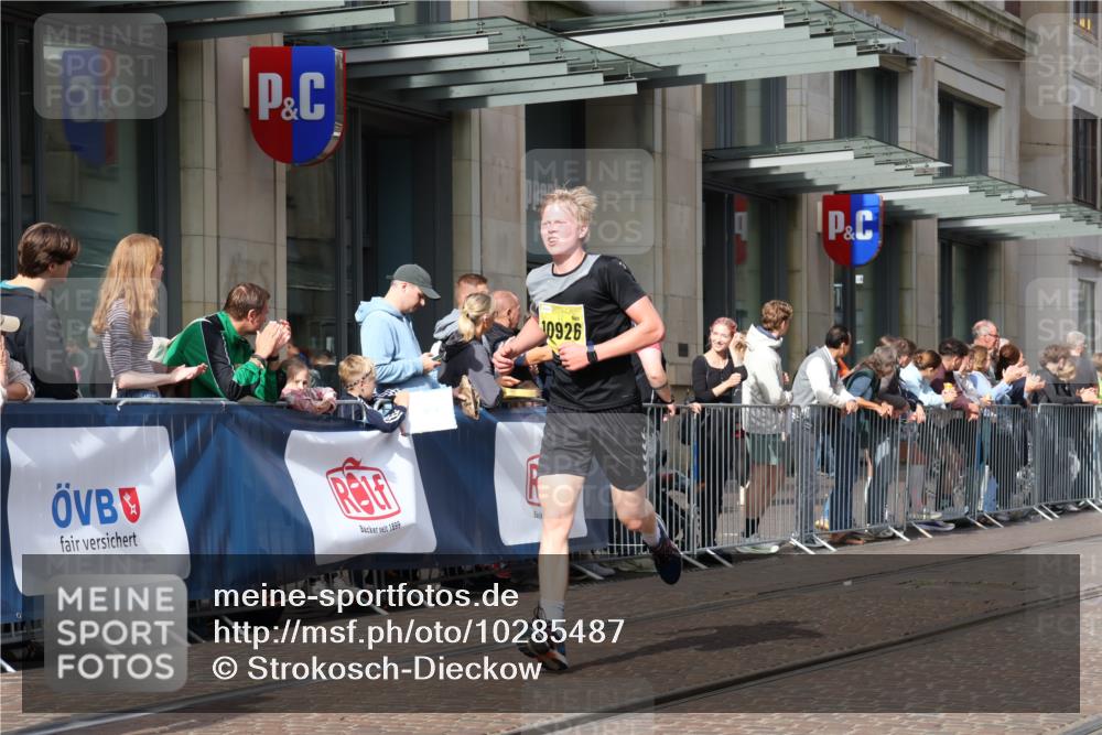 13.09.2026 - 21. swb-Marathon Bremen Strokosch-Dieckow http://msf.ph/oto/10285487 13.09.2026 10:38:50 Ziel 10782, 11227, 11338, 11454, 12003, 13641, 10441, 10926, 11127, 12370, 13539 meine-sportfotos.de