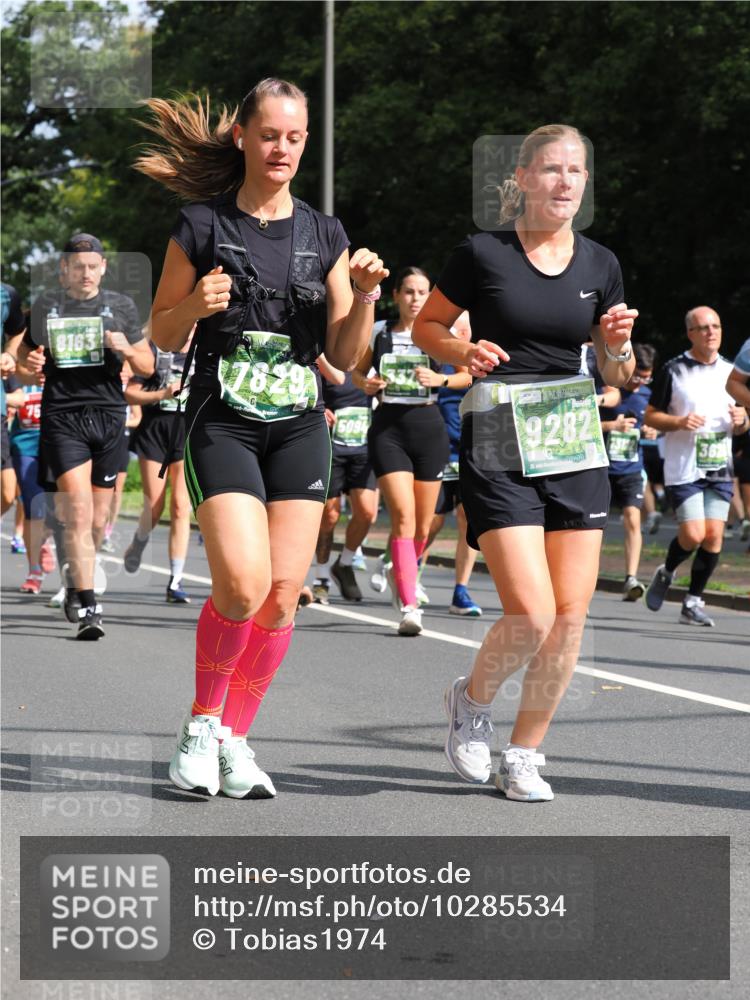 13.09.2026 - 21. swb-Marathon Bremen TobiasT http://msf.ph/oto/10285534 13.09.2026 12:13:03 Laufen 8163, 5094, 9282 meine-sportfotos.de