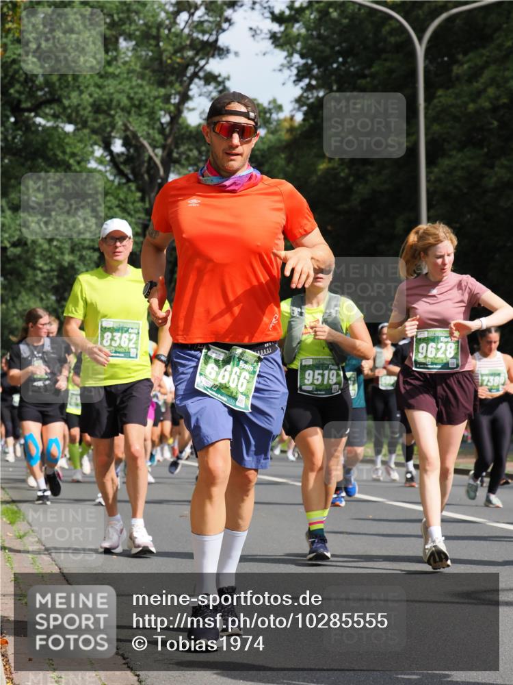 13.09.2026 - 21. swb-Marathon Bremen TobiasT http://msf.ph/oto/10285555 13.09.2026 12:13:26 Laufen 8362, 6666, 780, 2426, 9519, 9628, 7380 meine-sportfotos.de