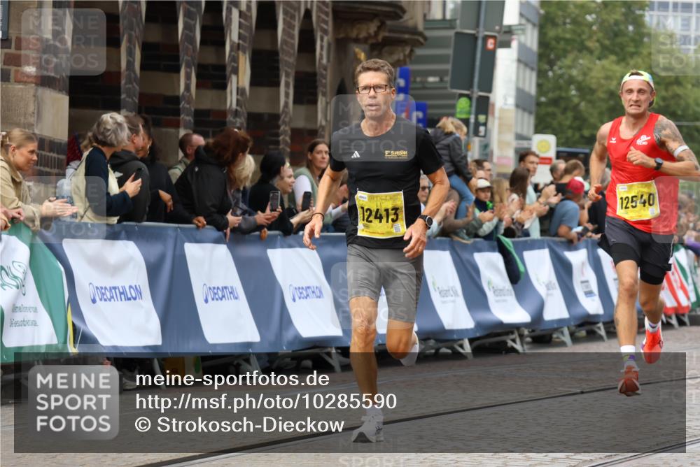 13.09.2026 - 21. swb-Marathon Bremen Strokosch-Dieckow http://msf.ph/oto/10285590 13.09.2026 10:34:55 Ziel 10818, 12540, 13637, 10261, 10262, 13505, 13560, 13625 meine-sportfotos.de