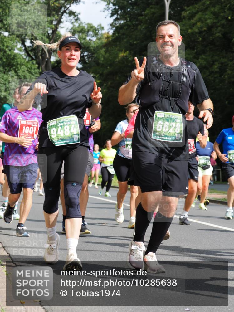 13.09.2026 - 21. swb-Marathon Bremen TobiasT http://msf.ph/oto/10285638 13.09.2026 12:13:38 Laufen 1001, 9484, 86, 6628, 21, 26 meine-sportfotos.de