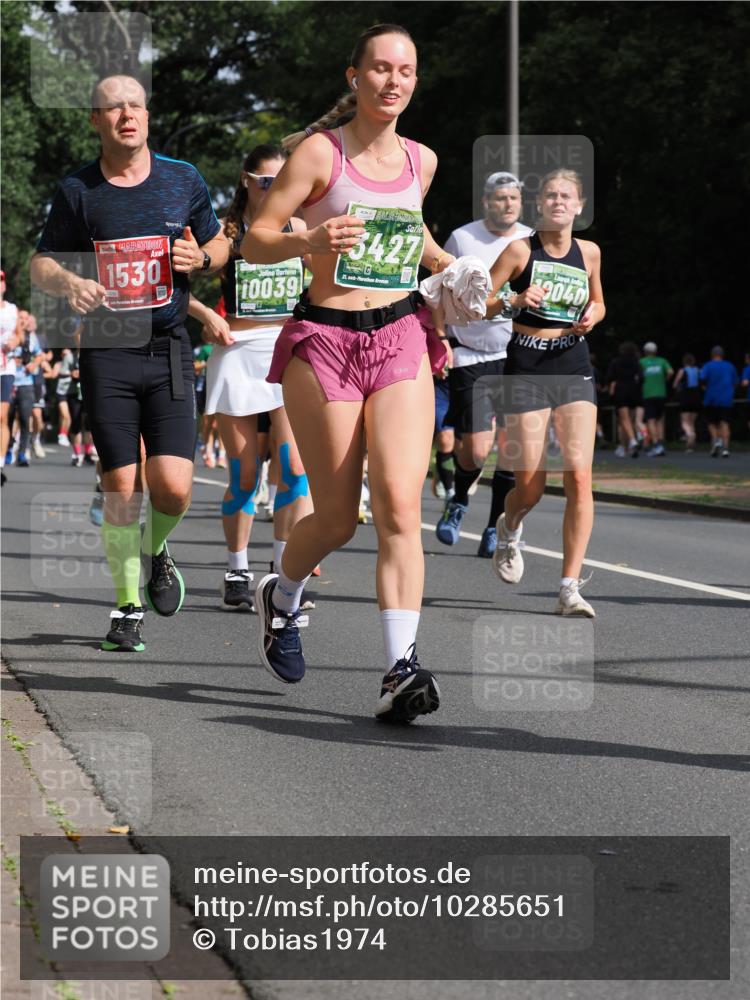 13.09.2026 - 21. swb-Marathon Bremen TobiasT http://msf.ph/oto/10285651 13.09.2026 12:13:43 Laufen 1530, 10039, 3427, 21, 26, 9040 meine-sportfotos.de