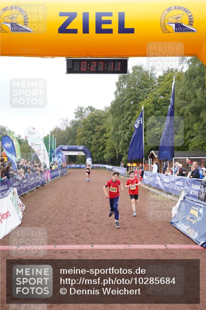13.09.2026 - Airport Race Dennis Weichert http://msf.ph/oto/10285684 13.09.2026 10:27:45 Ziel 4187, 5418, 5476 meine-sportfotos.de