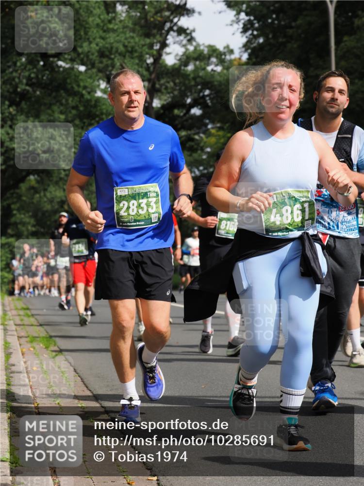 13.09.2026 - 21. swb-Marathon Bremen TobiasT http://msf.ph/oto/10285691 13.09.2026 12:13:55 Laufen 2833, 21, 26, 815, 4861, 10, 000 meine-sportfotos.de