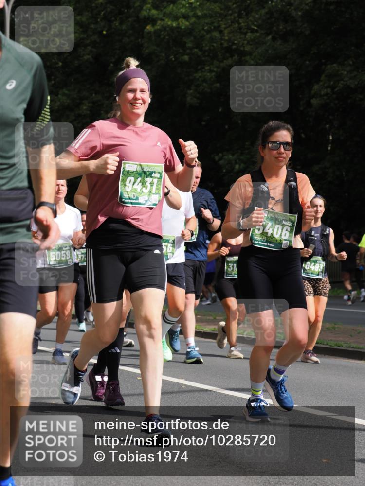 13.09.2026 - 21. swb-Marathon Bremen TobiasT http://msf.ph/oto/10285720 13.09.2026 12:14:11 Laufen 5059, 943, 21, 31, 5406, 21, 6493 meine-sportfotos.de