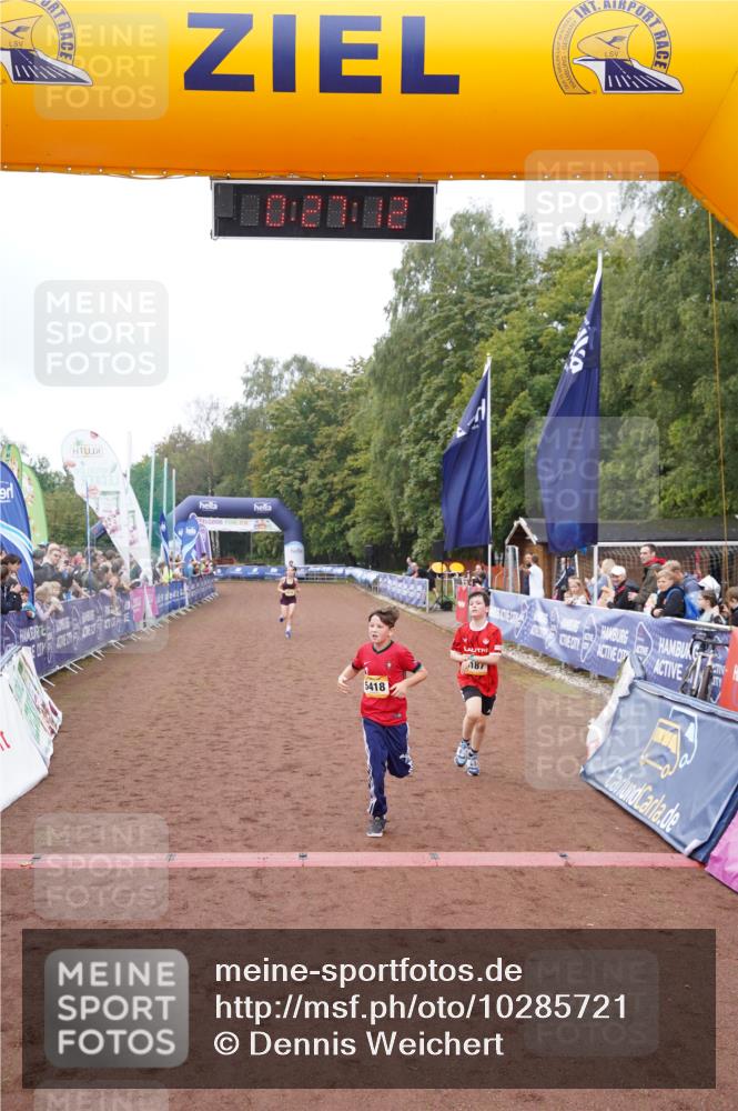 13.09.2026 - Airport Race Dennis Weichert http://msf.ph/oto/10285721 13.09.2026 10:27:45 Ziel 4187, 5418, 5476 meine-sportfotos.de