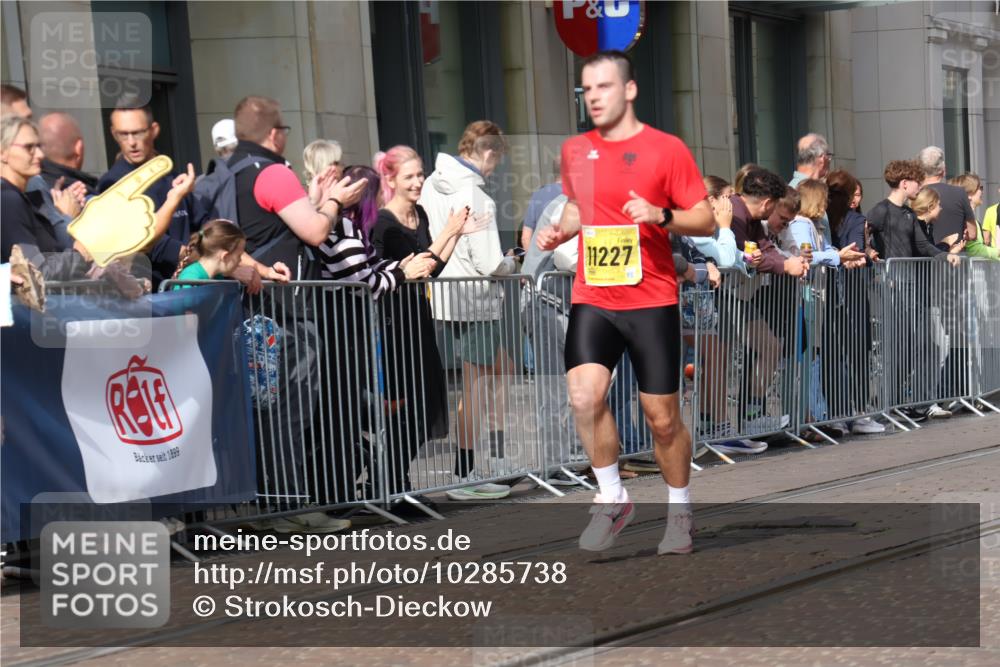 13.09.2026 - 21. swb-Marathon Bremen Strokosch-Dieckow http://msf.ph/oto/10285738 13.09.2026 10:39:12 Ziel 11713, 12404, 13513, 13556, 13642, 10782, 10926, 11227, 11338, 11454, 12003, 13641 meine-sportfotos.de