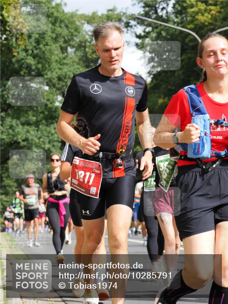 13.09.2026 - 21. swb-Marathon Bremen TobiasT http://msf.ph/oto/10285791 13.09.2026 12:14:27 Laufen 1311, 0254, 21, 71 meine-sportfotos.de