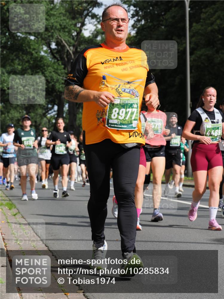 13.09.2026 - 21. swb-Marathon Bremen TobiasT http://msf.ph/oto/10285834 13.09.2026 12:14:42 Laufen 5616, 2026, 8977, 9038, 21, 40, 4469 meine-sportfotos.de