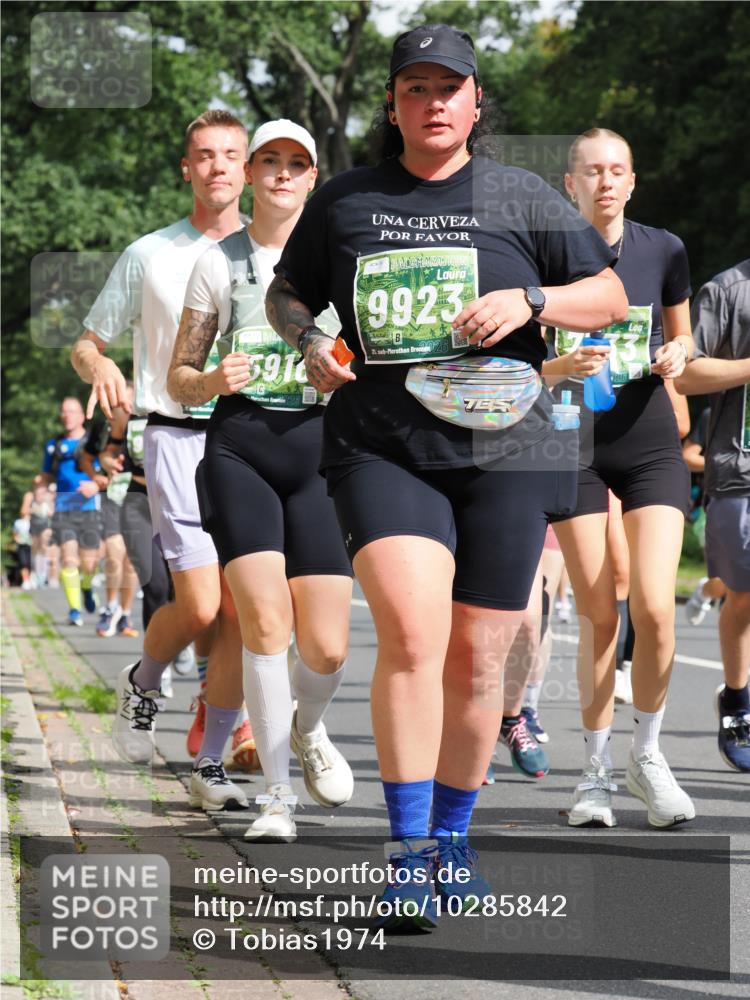 13.09.2026 - 21. swb-Marathon Bremen TobiasT http://msf.ph/oto/10285842 13.09.2026 12:14:53 Laufen 91, 26, 9923, 21, 40, 026 meine-sportfotos.de